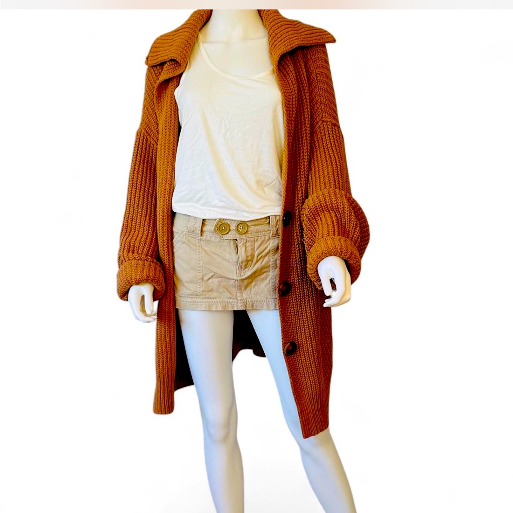 3 Piece Outfit Perfect For This Falls Trend Featuring An Oversized Knit Cardigan